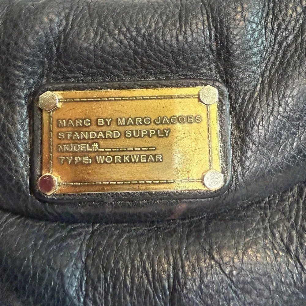 Marc by Marc Jacobs Black Pebbled Leather Handbag Purse Gold Chain Chic
